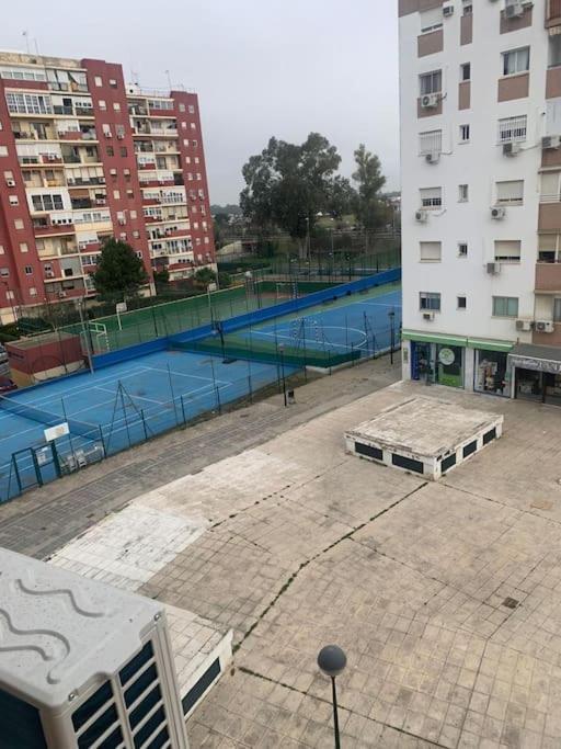 Vistas Desde Montequinto Apartment Dos Hermanas Exterior foto